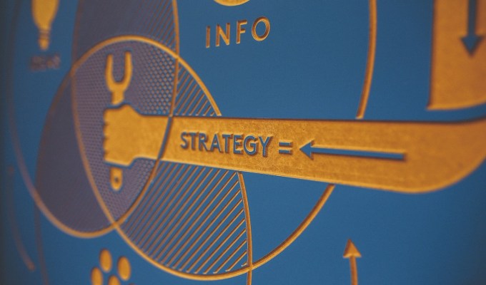 キャタピラーの新しいブランドイメージ創出に成功。お堅い重機メーカーが300万回を超える動画再生数。【コンテンツマーケティング・ケーススタディ9】